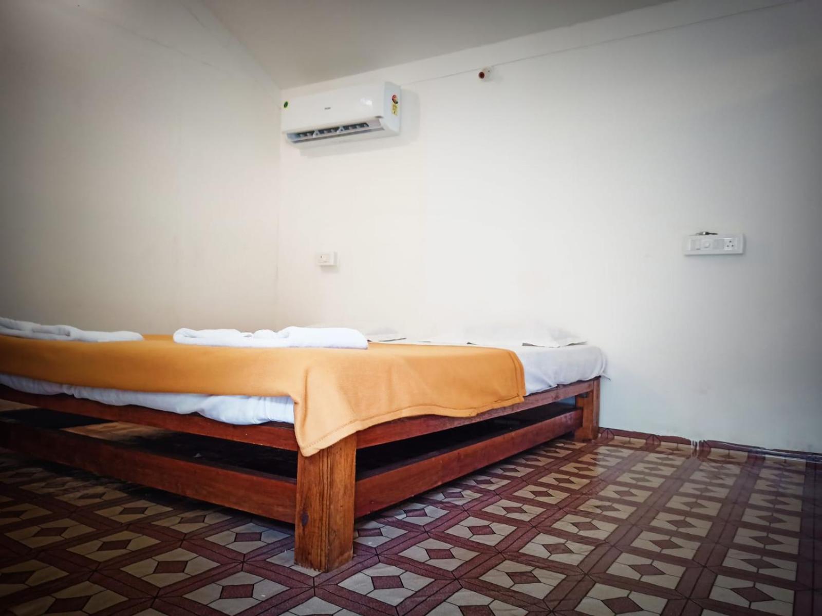 Baywatch Beach Resort Patnem 卡纳科纳 外观 照片